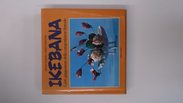 Ikebana l\'arte giapponese della composizione floreale